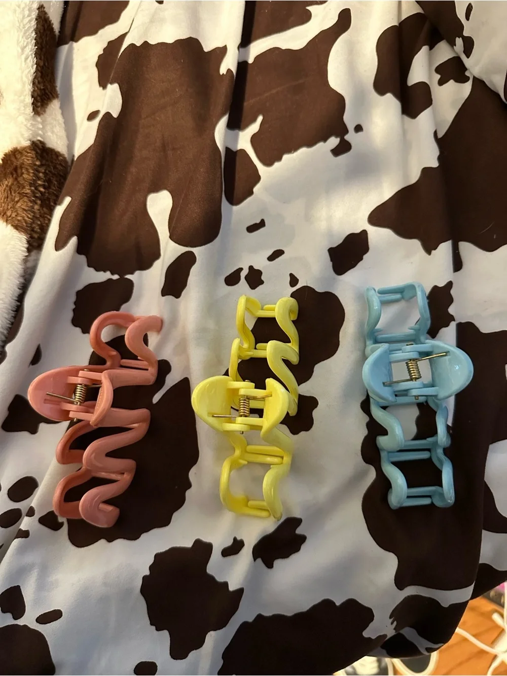 3 swingle claw clips